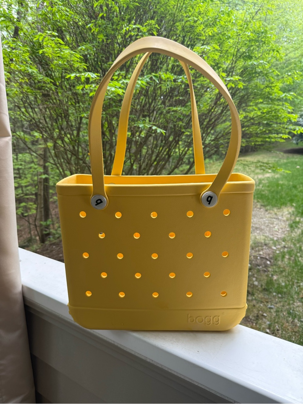 ✨ EUC Baby ‘BOGG BAG’ - Yellow